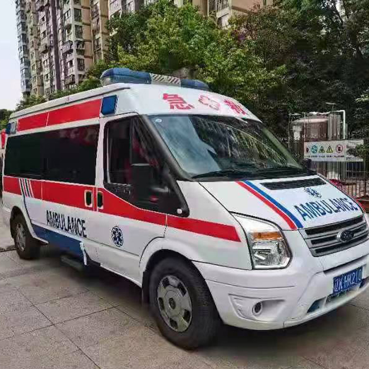 周矶管理区长途救护车护送病人返乡